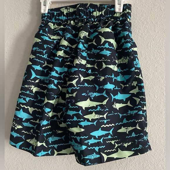 NWT Speedo Boys Shark Print Swim Trunks Shorts Black Size Small swimwear - Picture 4 of 7